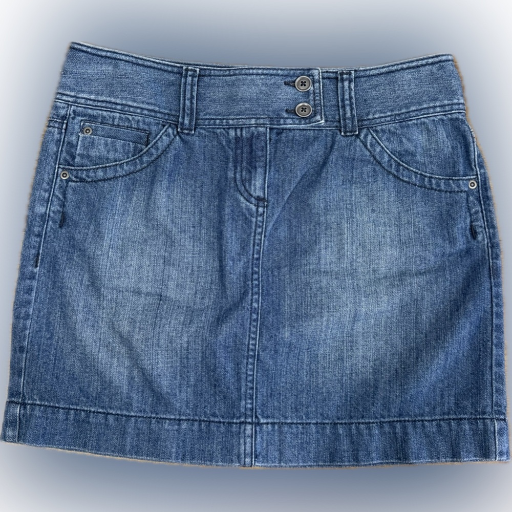 LOFT Denim Mini skirt size 4